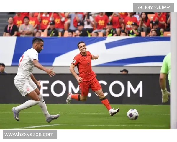 重庆篮球队在世界杯预选赛积分榜上以55分稳居第一名展现强劲实力